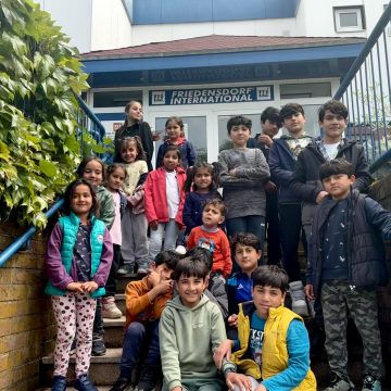 １９人のアフガニスタンの子どもたちが帰国